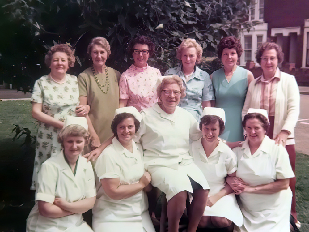 dinner-ladies-west-town-school-peterborough-images-archive