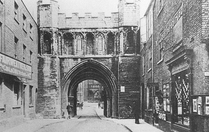 Cathedral Gateway c.1906 | PETERBOROUGH IMAGES ARCHIVE